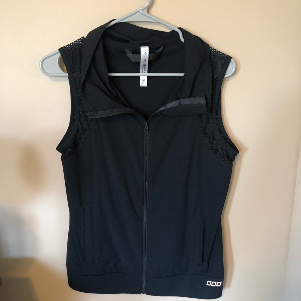lorna jane vest
